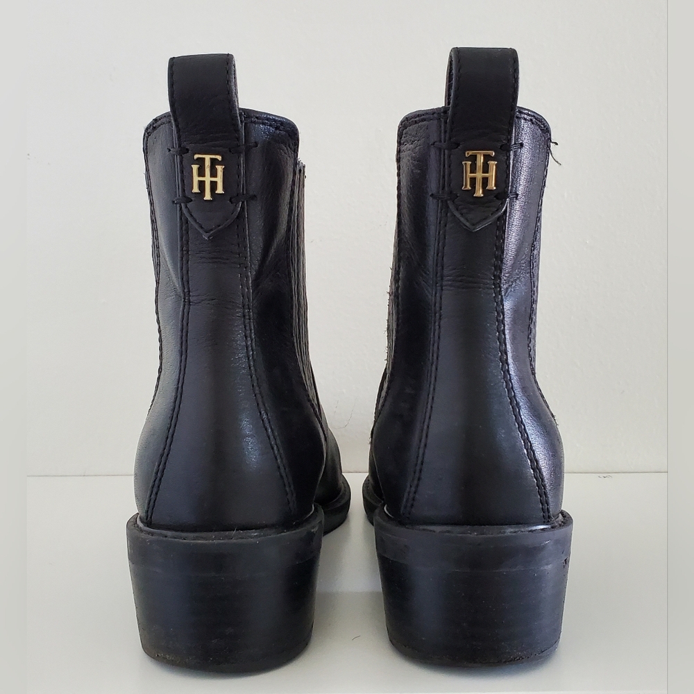 Tommy Hilfiger Pointed Black Leather Chelsea Boots Women's Sz9 - Picture 2 of 8